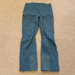 Patagonia women’s medium stormstride pants